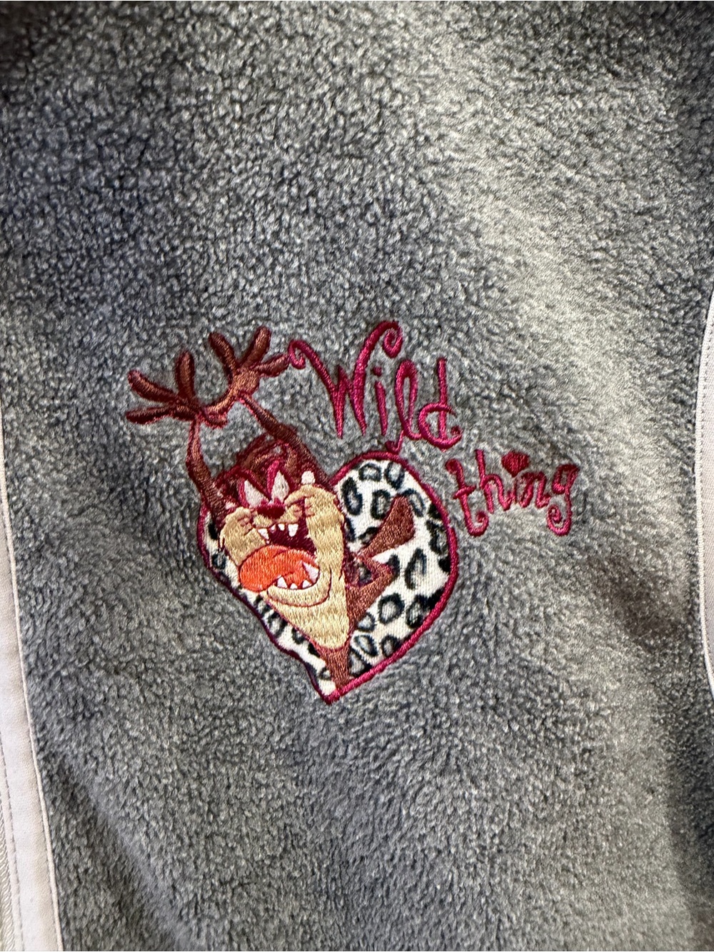 VINTAGE 2000 LOONEY TUNES Women’s Taz Hearts Fleece Vest - Picture 2 of 6